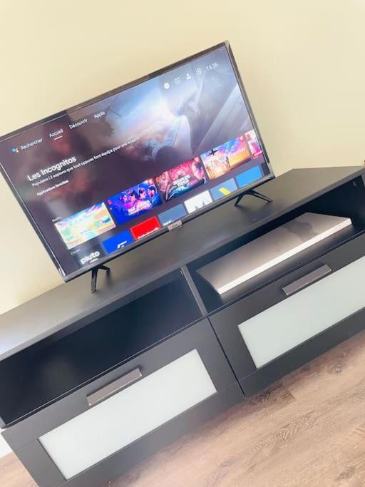 Studio Tout Equipe Au Calme Et Chaleureux Apartment Saint-Etienne  Ngoại thất bức ảnh
